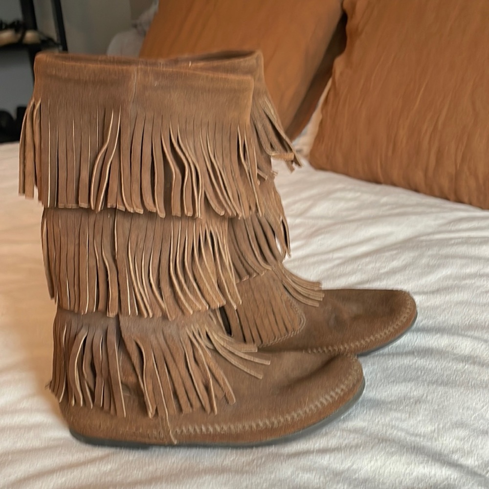 Minnetonka fringe boots - size 7